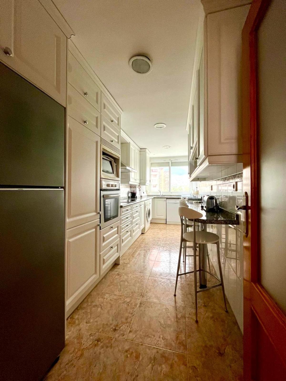 5 Minute Walk To The - Torres Residencial Miranda *